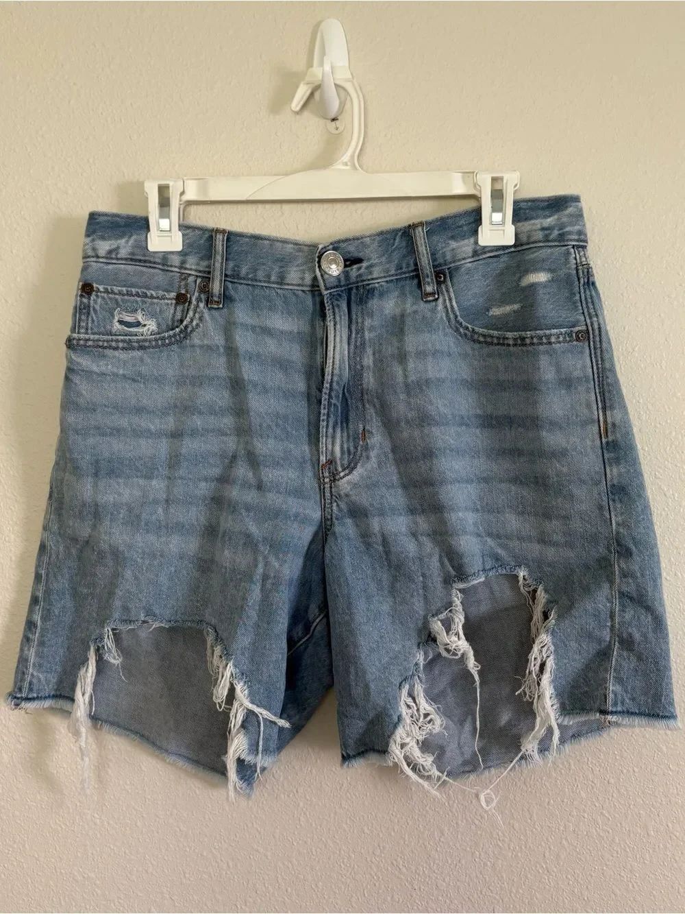 American Eagle 90s Boyfriend Jean Blue Denim Shorts Distressed Size 10